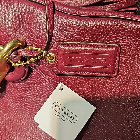 Coach Avery Large Hobo NWT - Picture 3 of 8